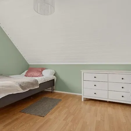 Three Bedroom Private House Holiday home Bodo