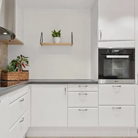 Three Bedroom Private House Feriehus