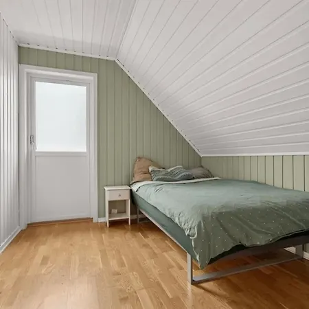 Three Bedroom Private House * Bodo